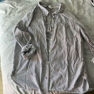 Old Navy Classic Shirt Size L GUC